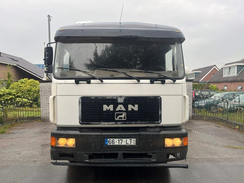 MAN 19.403 F2000 MANUAL ZF BIG AXLE KIPPER HYDRAULIC PTO - Tractor: foto 2 MAN 19.403 F2000 MANUAL ZF BIG AXLE KIPPER HYDRAULIC PTO - Tractor: foto 2