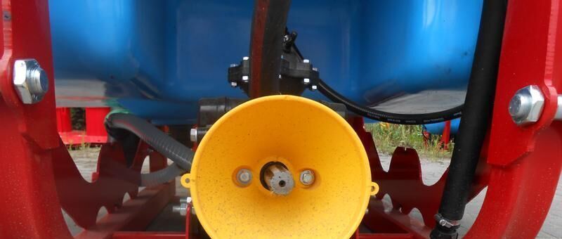 BIARDZKI Feldspritze/ Sprayer/ Opryskiwacz zawieszany 600l - Pulverizador montado: foto 4 BIARDZKI Feldspritze/ Sprayer/ Opryskiwacz zawieszany 600l - Pulverizador montado: foto 4