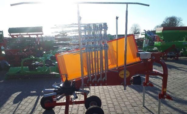 JAR-MET Kreiselschwader/ Rotary rake/ Zgrabiarka karuzelowa 3,5m - Ancinho enleirador: foto 4 JAR-MET Kreiselschwader/ Rotary rake/ Zgrabiarka karuzelowa 3,5m - Ancinho enleirador: foto 4