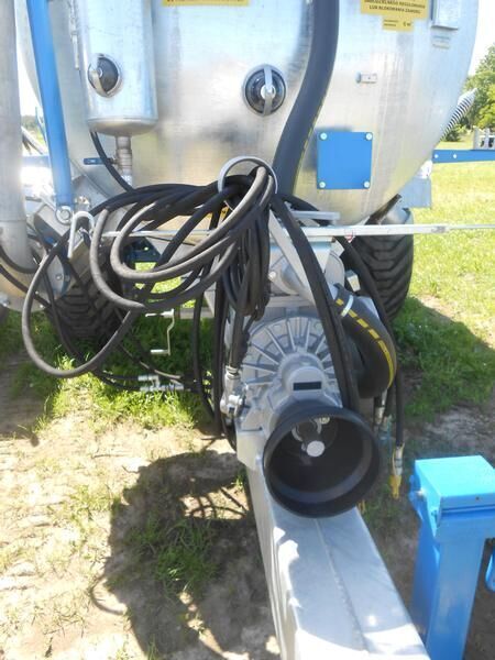 MEPROZET Güllefässer/ Slurry tank/ Beczkowóz T-528/5 (PN60/3) - Cisterna de chorume: foto 3 MEPROZET Güllefässer/ Slurry tank/ Beczkowóz T-528/5 (PN60/3) - Cisterna de chorume: foto 3