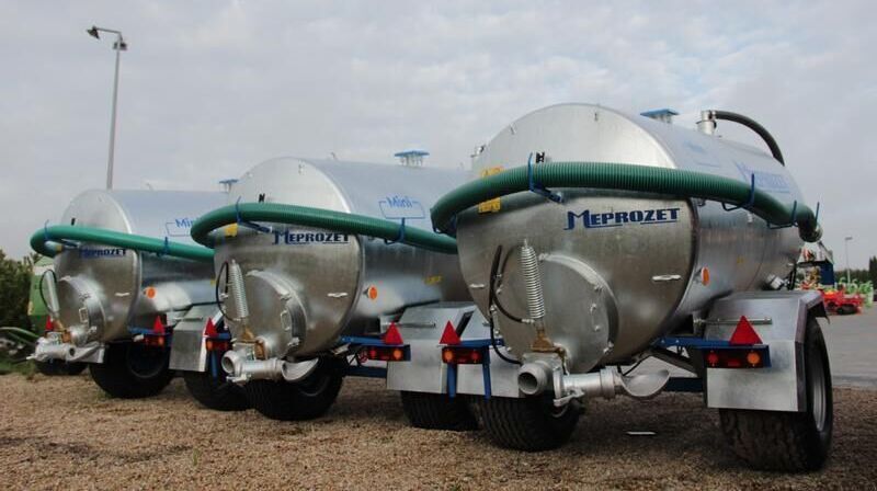 MEPROZET Güllefässer/ Slurry tanker/ Wóz asenizacyjny 5000 l / Cisterna d - Cisterna de chorume: foto 1 MEPROZET Güllefässer/ Slurry tanker/ Wóz asenizacyjny 5000 l / Cisterna d - Cisterna de chorume: foto 1