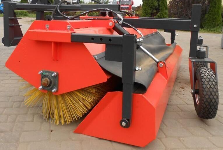 METAL-TECHNIK Zamiatarka 1,6/Sweeper - Vassoura por Varredora urbana: foto 5 METAL-TECHNIK Zamiatarka 1,6/Sweeper - Vassoura por Varredora urbana: foto 5
