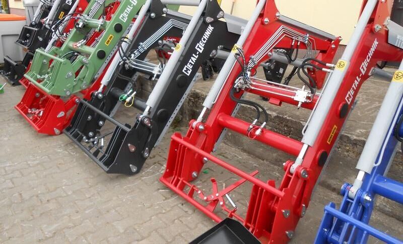 Metal-Technik Frontlader für Case/ Front loader/ Ładowacz TUR - Trator: foto 4 Metal-Technik Frontlader für Case/ Front loader/ Ładowacz TUR - Trator: foto 4