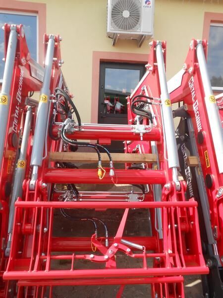 Metal-Technik Frontlader für Case/ Front loader/ Ładowacz TUR - Trator: foto 5 Metal-Technik Frontlader für Case/ Front loader/ Ładowacz TUR - Trator: foto 5