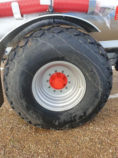 POMOT Single-axial tanker truck/ Beczkowóz wóz asenizacyjny 8000 l - Cisterna de chorume: foto 2 POMOT Single-axial tanker truck/ Beczkowóz wóz asenizacyjny 8000 l - Cisterna de chorume: foto 2