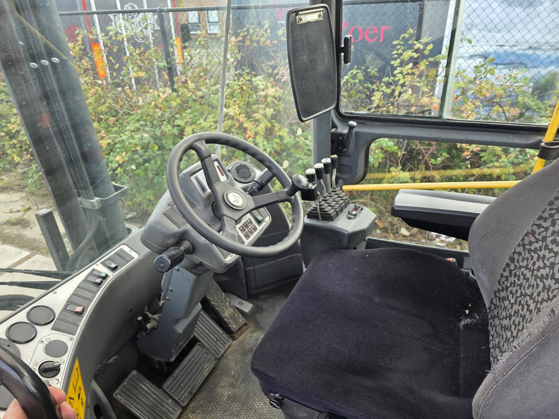 Kalmar DCE 55-6HM diesel heftruck 5.5 tons diesel heftruck - Empilhadeira a diesel: foto 5 Kalmar DCE 55-6HM diesel heftruck 5.5 tons diesel heftruck - Empilhadeira a diesel: foto 5