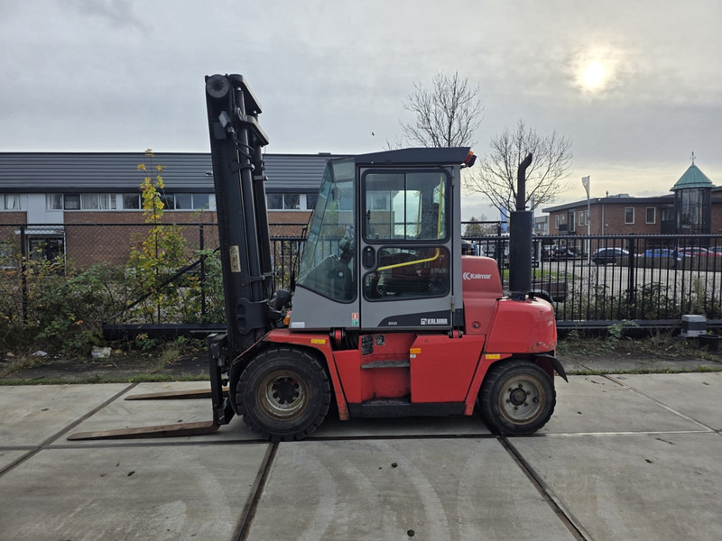 Kalmar DCE 55-6HM diesel heftruck kalmar forklift diesel 5.5 ton - Empilhadeira a diesel: foto 1 Kalmar DCE 55-6HM diesel heftruck kalmar forklift diesel 5.5 ton - Empilhadeira a diesel: foto 1