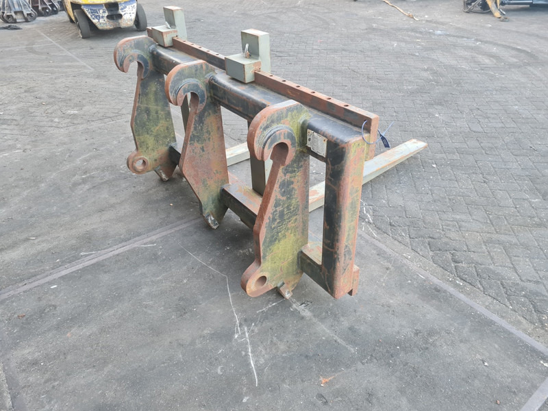 Vorkenbord volvo pallet tines volvo l - Garfos por Máquina de construção: foto 4 Vorkenbord volvo pallet tines volvo l - Garfos por Máquina de construção: foto 4