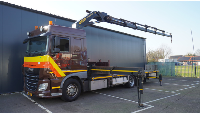 DAF XF 460 6X2 FLATBED TRUCK WITH PALFINGER PK 50002 CRANE - Camião grua: foto 2 DAF XF 460 6X2 FLATBED TRUCK WITH PALFINGER PK 50002 CRANE - Camião grua: foto 2