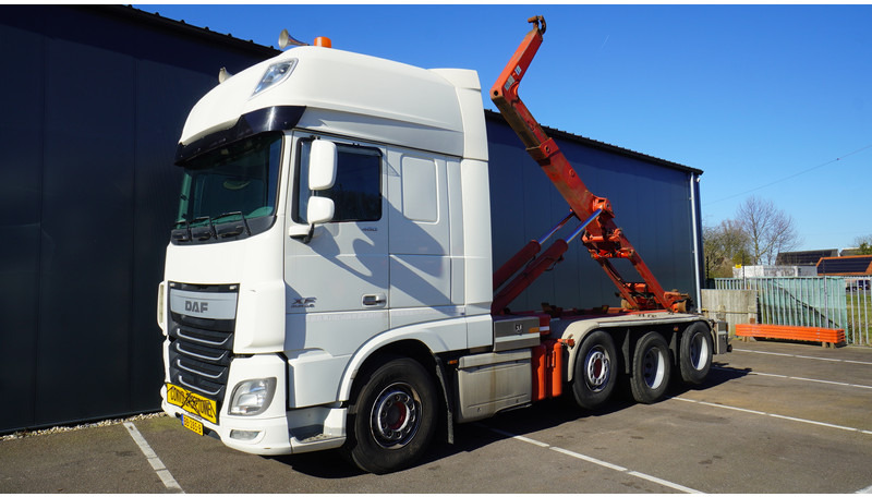DAF XF460 8X2 HOOKARM SYSTEM TRUCK - Camião polibenne: foto 2 DAF XF460 8X2 HOOKARM SYSTEM TRUCK - Camião polibenne: foto 2