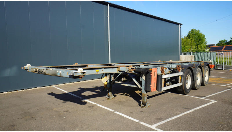 Groenewegen 3 AXLE CONTAINER TRANSPORT TRAILER - Semi-reboque transportador de contêineres/ Caixa móvel: foto 2 Groenewegen 3 AXLE CONTAINER TRANSPORT TRAILER - Semi-reboque transportador de contêineres/ Caixa móvel: foto 2