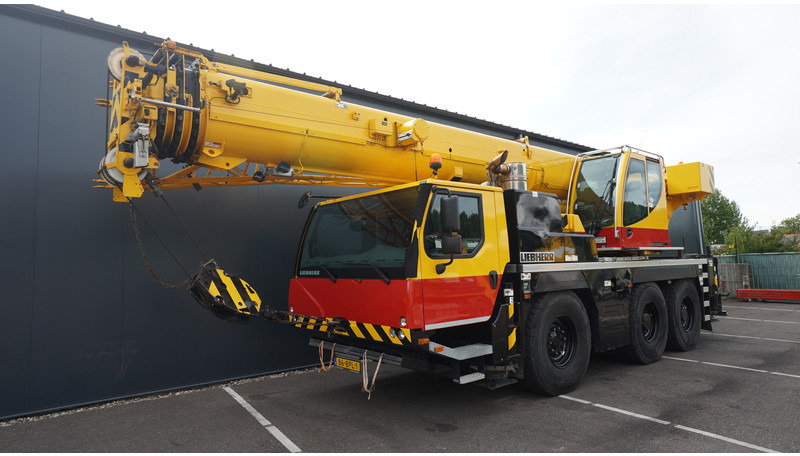Liebherr LTM 1050-3.1 6X4X6 WITH JIB VARIOBASE - Camião grua: foto 4 Liebherr LTM 1050-3.1 6X4X6 WITH JIB VARIOBASE - Camião grua: foto 4