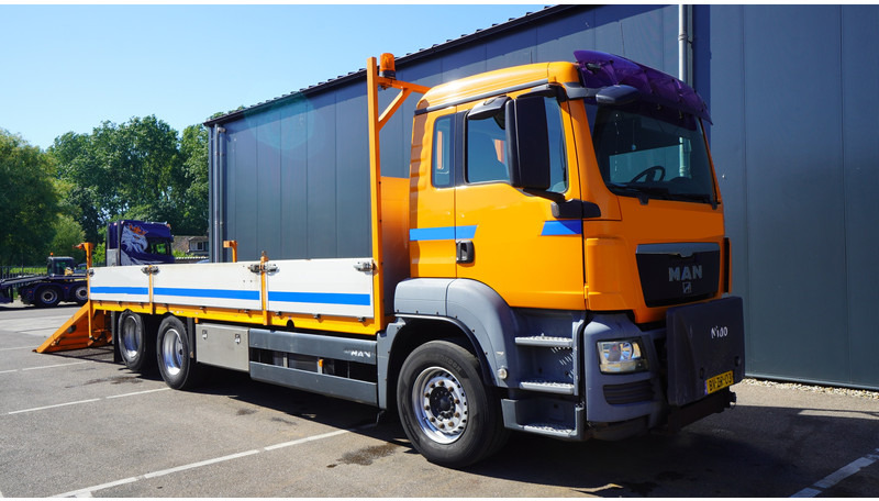 MAN TGS 28.360 6X2 CAR AND MACHINE TRANSPORT 228.000KM MANUAL GEARBOX - Camião transporte de veículos: foto 4 MAN TGS 28.360 6X2 CAR AND MACHINE TRANSPORT 228.000KM MANUAL GEARBOX - Camião transporte de veículos: foto 4