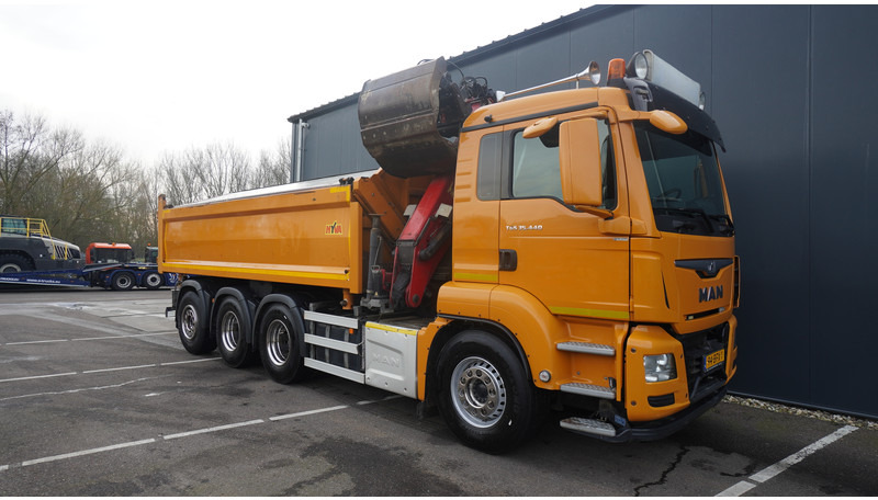 Camião grua MAN TGS 35-440 8X4 2 SIDE TIPPER WITH HMF Z 1943 CRANE 415.000KM: foto 7