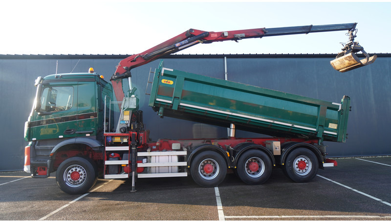 Mercedes-Benz AROCS 3542 8X4 2 SIDE TIPPER WITH HMF Z 1943 CRANE 407.000KM - Camião grua: foto 1 Mercedes-Benz AROCS 3542 8X4 2 SIDE TIPPER WITH HMF Z 1943 CRANE 407.000KM - Camião grua: foto 1