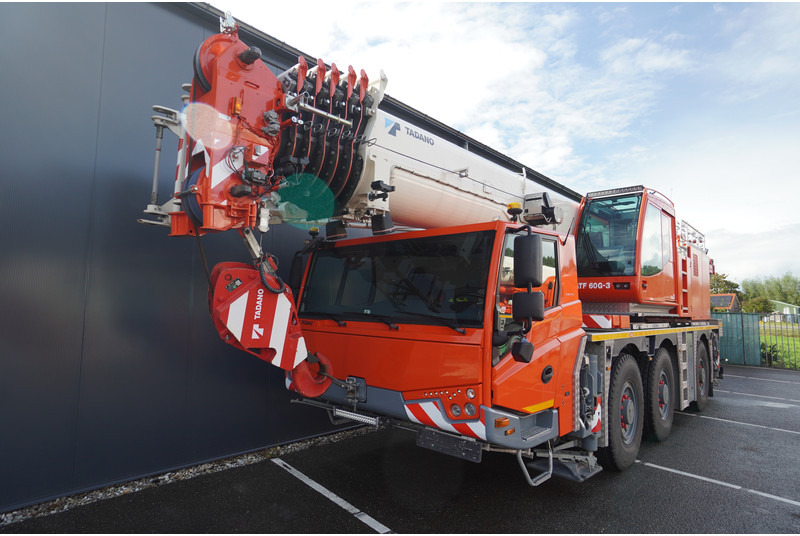 Tadano-Faun ATF60G-3 6X6X6 WITH JIB - Camião grua: foto 2 Tadano-Faun ATF60G-3 6X6X6 WITH JIB - Camião grua: foto 2