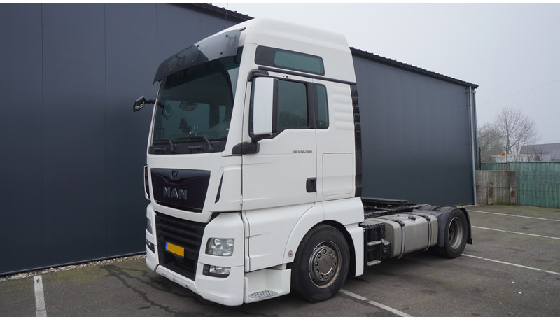 MAN TGX 18.500 XXL MEGA 779.000KM - Tractor: foto 3 MAN TGX 18.500 XXL MEGA 779.000KM - Tractor: foto 3