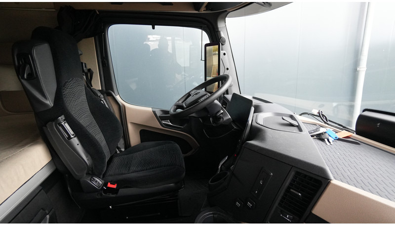 Mercedes-Benz ACTROS 1945 GIGASPACE 747.600KM - Tractor: foto 5 Mercedes-Benz ACTROS 1945 GIGASPACE 747.600KM - Tractor: foto 5