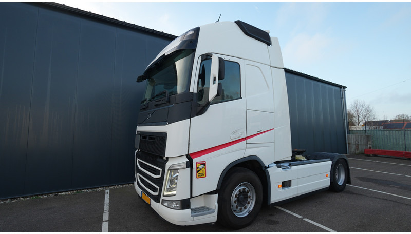 Volvo FH 460 EURO 6 GLOBETROTTER 741.100KM - Tractor: foto 3 Volvo FH 460 EURO 6 GLOBETROTTER 741.100KM - Tractor: foto 3
