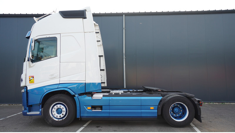 Volvo FH 460 GLOBETROTTER EURO 6 - Tractor: foto 1 Volvo FH 460 GLOBETROTTER EURO 6 - Tractor: foto 1