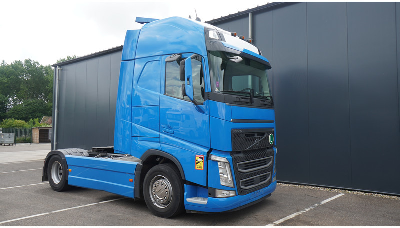 Volvo FH 460 LNG GLOBETROTTER TRUCK WITH 826.000KM - Tractor: foto 4 Volvo FH 460 LNG GLOBETROTTER TRUCK WITH 826.000KM - Tractor: foto 4