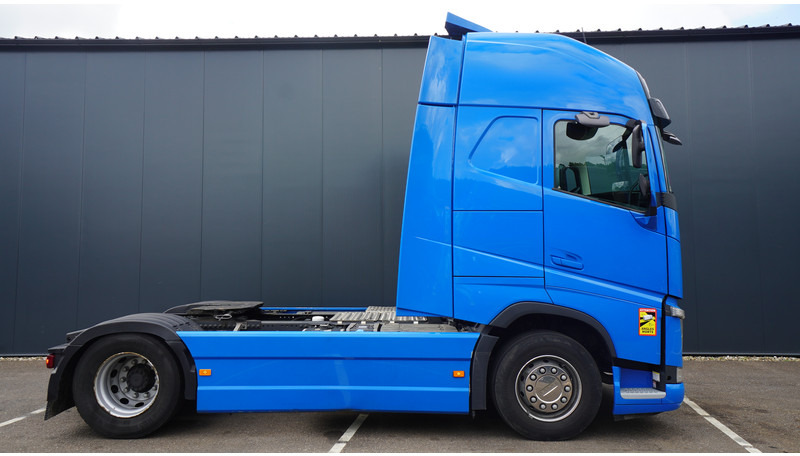 Volvo FH 460 LNG GLOBETROTTER TRUCK WITH 839.000KM - Tractor: foto 2 Volvo FH 460 LNG GLOBETROTTER TRUCK WITH 839.000KM - Tractor: foto 2