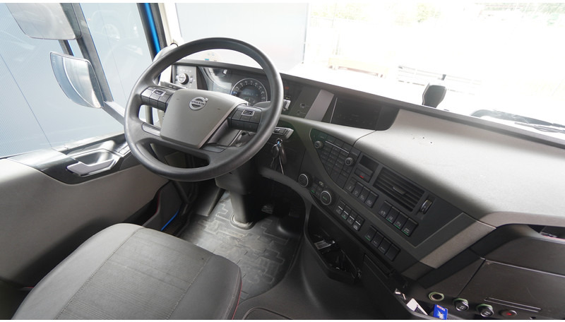 Volvo FH 460 LNG GLOBETROTTER TRUCK WITH 839.000KM - Tractor: foto 5 Volvo FH 460 LNG GLOBETROTTER TRUCK WITH 839.000KM - Tractor: foto 5