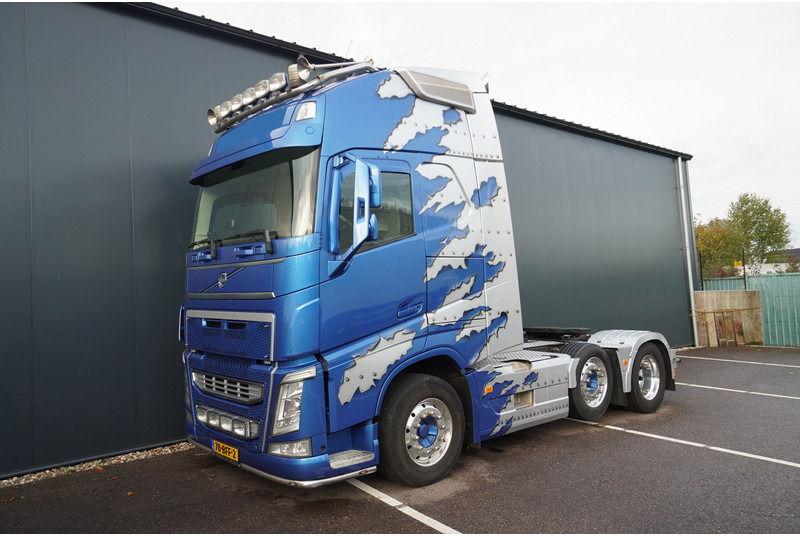 Volvo FH 540 6X2 XL SHOWTRUCK 4-SEATS 455.000KM - Tractor: foto 3 Volvo FH 540 6X2 XL SHOWTRUCK 4-SEATS 455.000KM - Tractor: foto 3
