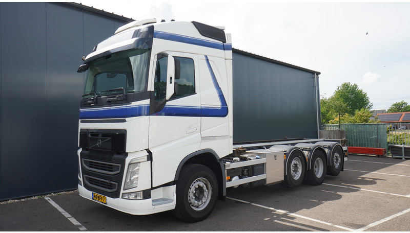 Volvo FH 460 8X2 20 FT CONTAINER TRANSPORT TRUCK - Camião transportador de contêineres/ Caixa móvel: foto 3 Volvo FH 460 8X2 20 FT CONTAINER TRANSPORT TRUCK - Camião transportador de contêineres/ Caixa móvel: foto 3