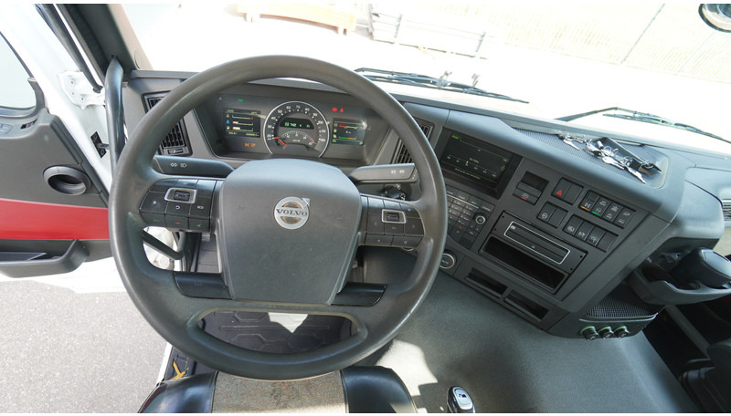 Volvo FMX 460 8X4 OPEN BOX WITH HIAB X-HIPRO 232 E-3 CRANE - Camião grua: foto 5 Volvo FMX 460 8X4 OPEN BOX WITH HIAB X-HIPRO 232 E-3 CRANE - Camião grua: foto 5