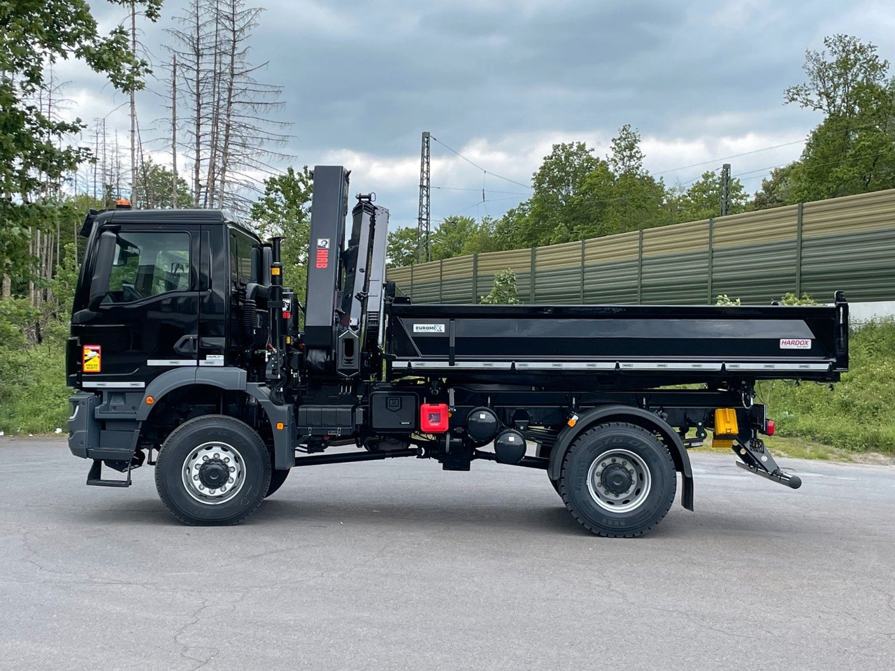 MAN TGM 18.320 4x4 Euro6e Hiab X Hiduo 228-4 - Camião basculante, Camião grua: foto 3 MAN TGM 18.320 4x4 Euro6e Hiab X Hiduo 228-4 - Camião basculante, Camião grua: foto 3