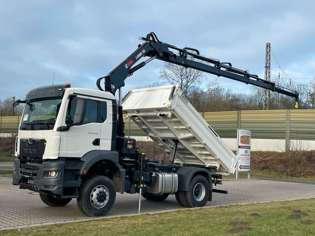 MAN TGS 18.400 TG3 4x4 Euro6e Hiab X-HiDuo 138DS-4 - Camião basculante, Camião grua: foto 2 MAN TGS 18.400 TG3 4x4 Euro6e Hiab X-HiDuo 138DS-4 - Camião basculante, Camião grua: foto 2