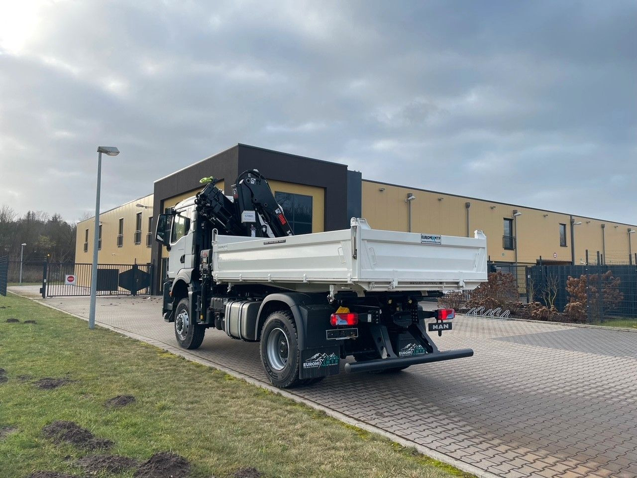 Camião basculante, Camião grua MAN TGS 18.400 TG3 4x4 Euro6e  Hiab X-HiDuo 138DS-4: foto 9