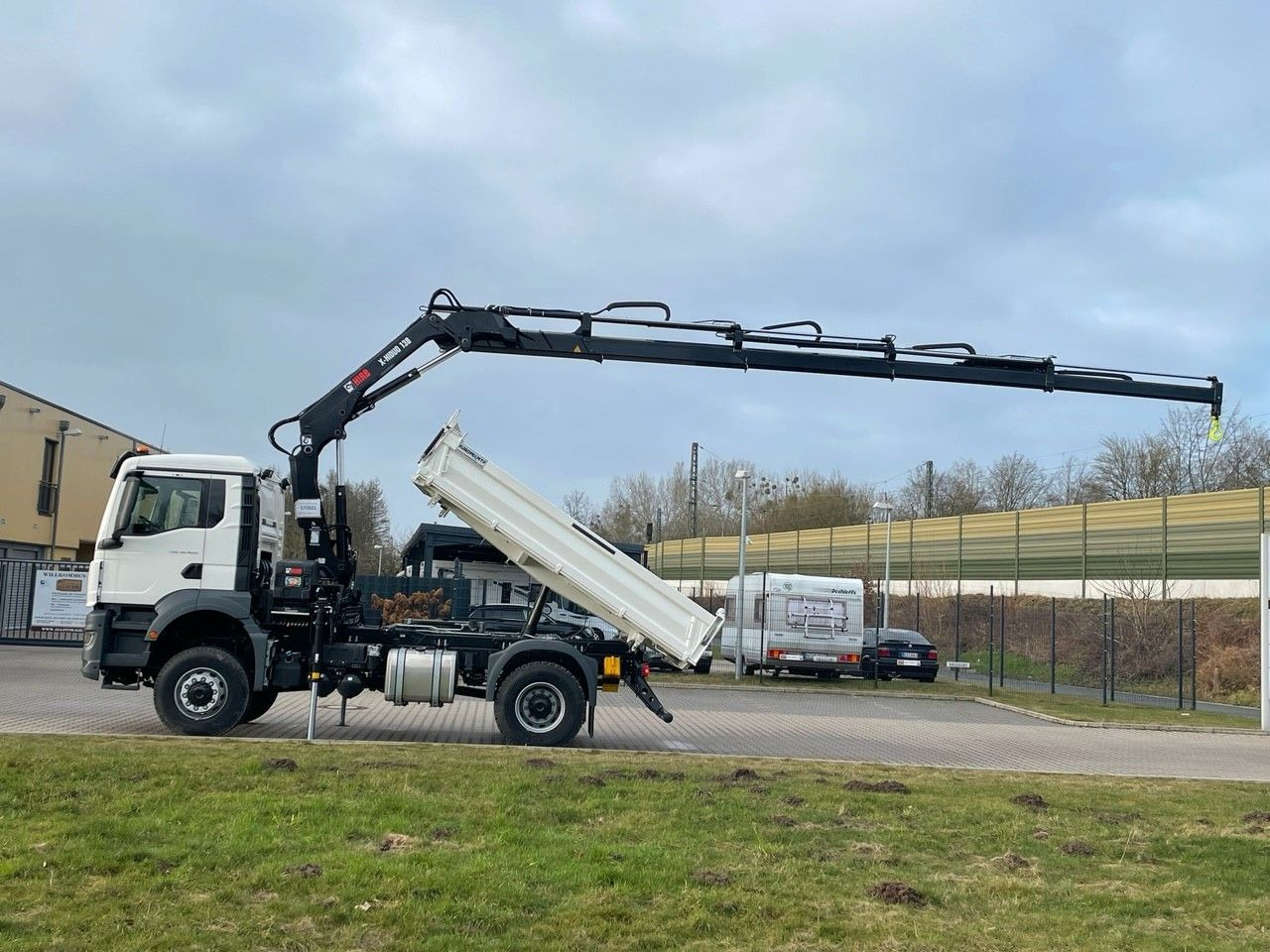 MAN TGS 18.400 TG3 4x4 Euro6e Hiab X-HiDuo 138DS-4 - Camião basculante, Camião grua: foto 2 MAN TGS 18.400 TG3 4x4 Euro6e Hiab X-HiDuo 138DS-4 - Camião basculante, Camião grua: foto 2