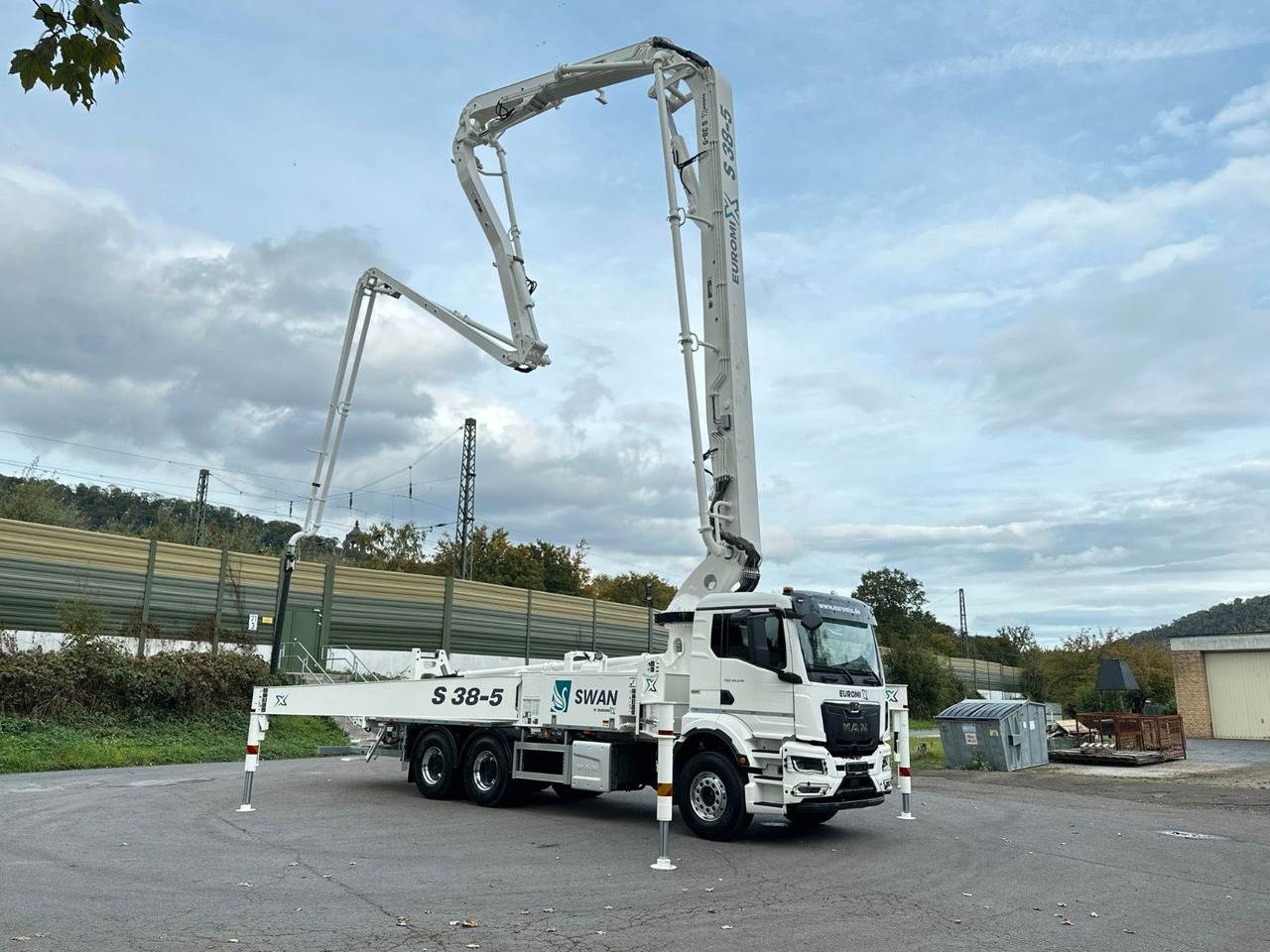 MAN TGS 26.510 6x4 SWAN TSP 38-5 160RZ ( 38m ) - Autobomba de betão: foto 1 MAN TGS 26.510 6x4 SWAN TSP 38-5 160RZ ( 38m ) - Autobomba de betão: foto 1