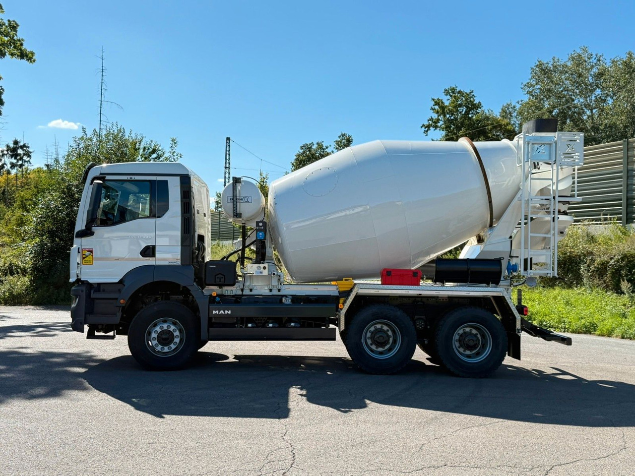 MAN TGS 33.440 / 6X4 Euro6e Euromix MTP EM 7 L - Camião betoneira: foto 4 MAN TGS 33.440 / 6X4 Euro6e Euromix MTP EM 7 L - Camião betoneira: foto 4