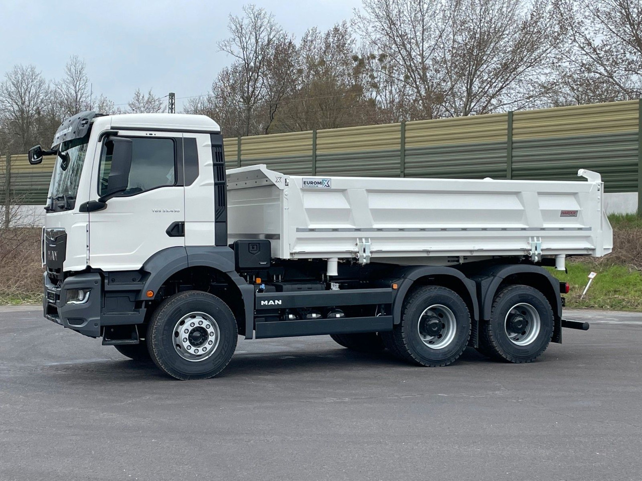 MAN TGS 33.440 6x4 /Euro6 3-Seiten-Kipper EuromixMTP - Camião basculante: foto 4 MAN TGS 33.440 6x4 /Euro6 3-Seiten-Kipper EuromixMTP - Camião basculante: foto 4