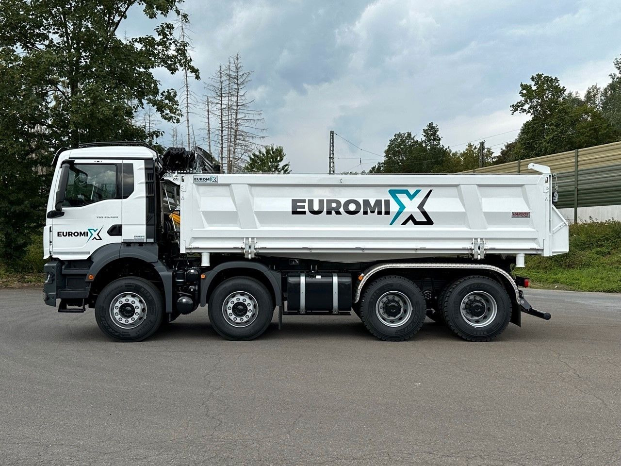 MAN TGS 35.480 8x4 EuromixMTP 3-Seiten-Kipper - Camião basculante: foto 2 MAN TGS 35.480 8x4 EuromixMTP 3-Seiten-Kipper - Camião basculante: foto 2