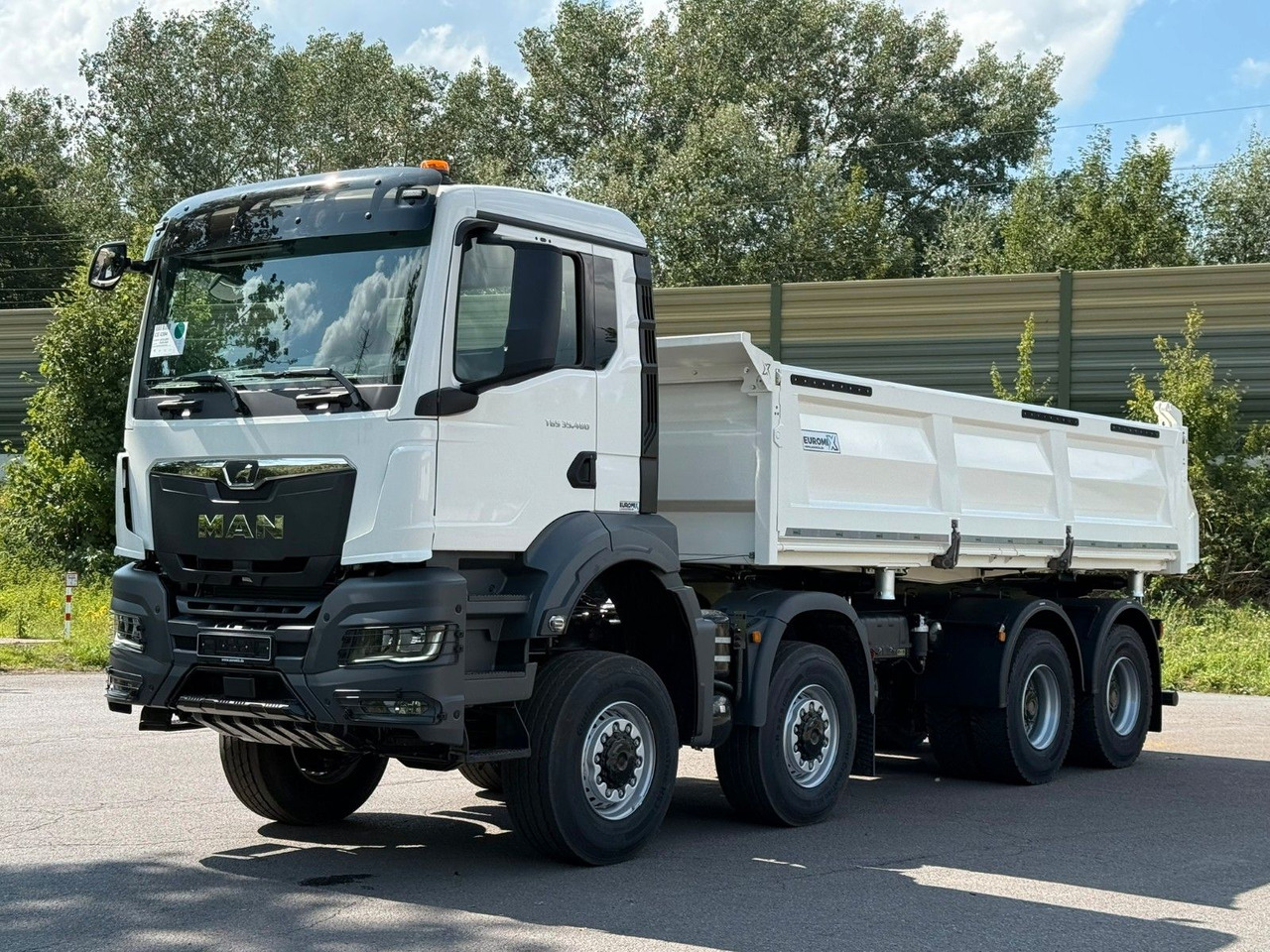 MAN TGS 35.480 8x6 EuromixMTP 3-Seiten-Kipper - Camião basculante: foto 2 MAN TGS 35.480 8x6 EuromixMTP 3-Seiten-Kipper - Camião basculante: foto 2