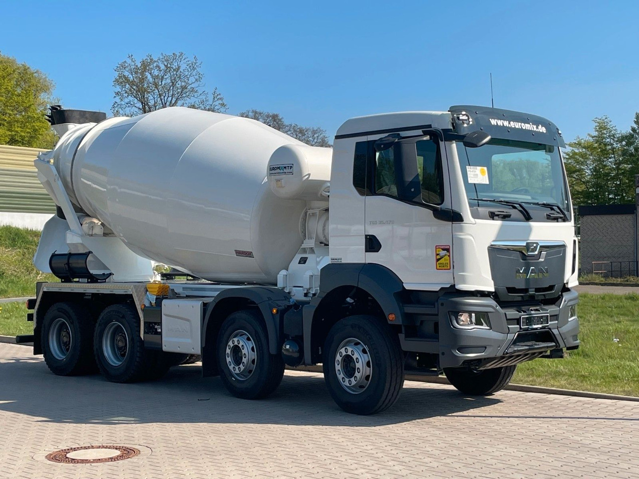 MAN TGS 35.520 8x4 /Euro6e EuromixMTP EM 10 L - Camião betoneira: foto 1 MAN TGS 35.520 8x4 /Euro6e EuromixMTP EM 10 L - Camião betoneira: foto 1