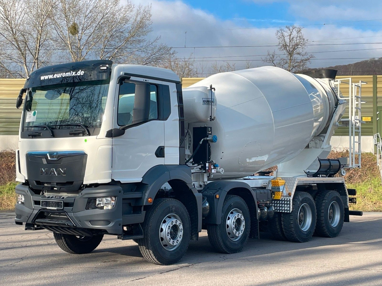 MAN TGS 41.400 8x4 / EuromixMTP EM 12m³ R / EURO 2 - Camião betoneira: foto 3 MAN TGS 41.400 8x4 / EuromixMTP EM 12m³ R / EURO 2 - Camião betoneira: foto 3