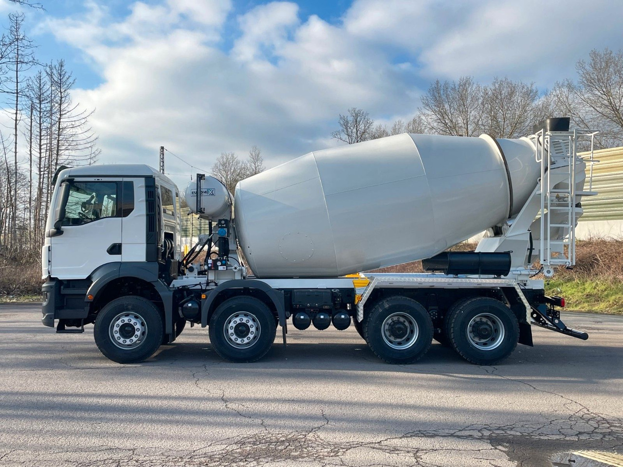 MAN TGS 41.400 8x4 / EuromixMTP EM 12m³ R / EURO 2 - Camião betoneira: foto 4 MAN TGS 41.400 8x4 / EuromixMTP EM 12m³ R / EURO 2 - Camião betoneira: foto 4
