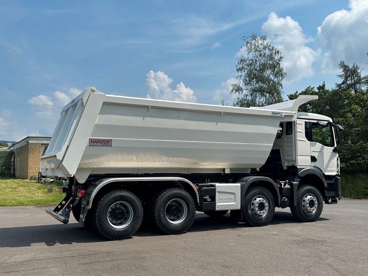 MAN TGS 41.440 8x4 EuromixMTP Mulden-Kipper - Camião basculante: foto 3 MAN TGS 41.440 8x4 EuromixMTP Mulden-Kipper - Camião basculante: foto 3