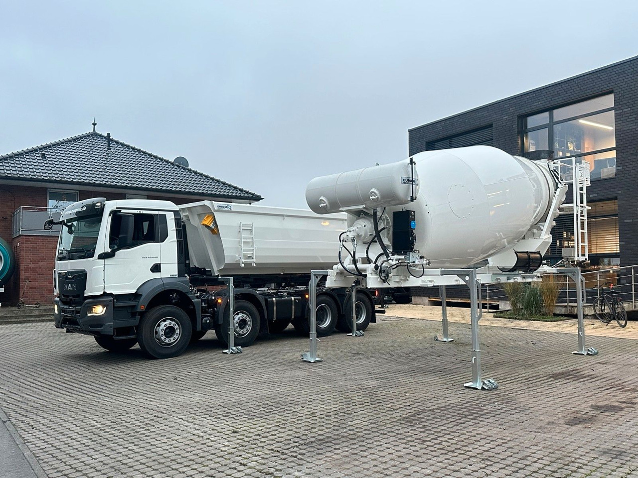 Leasing de  MAN TGS 41.480 8x4 WECHSELSYSTEM KIPPER+MISCHER MAN TGS 41.480 8x4 WECHSELSYSTEM KIPPER+MISCHER: foto 15