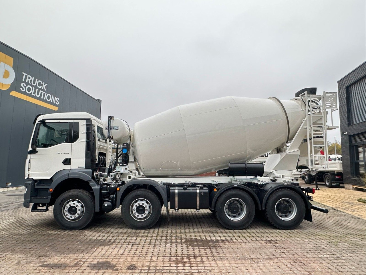 Leasing de  MAN TGS 41.480 8x4 WECHSELSYSTEM KIPPER+MISCHER MAN TGS 41.480 8x4 WECHSELSYSTEM KIPPER+MISCHER: foto 20