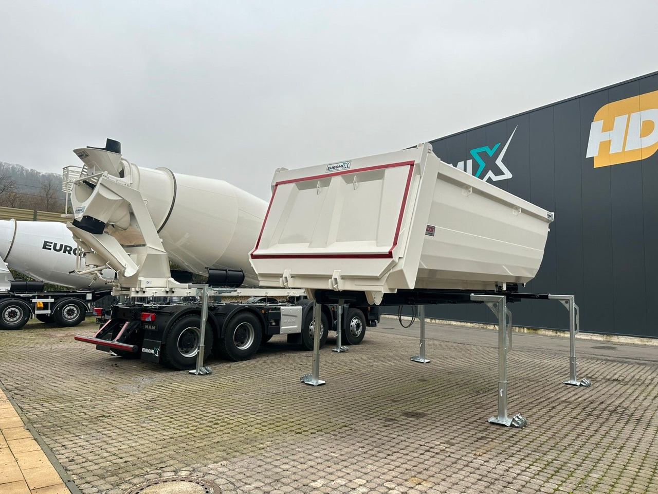 Camião basculante MAN TGS 41.480 8x4 WECHSELSYSTEM KIPPER+MISCHER: foto 15