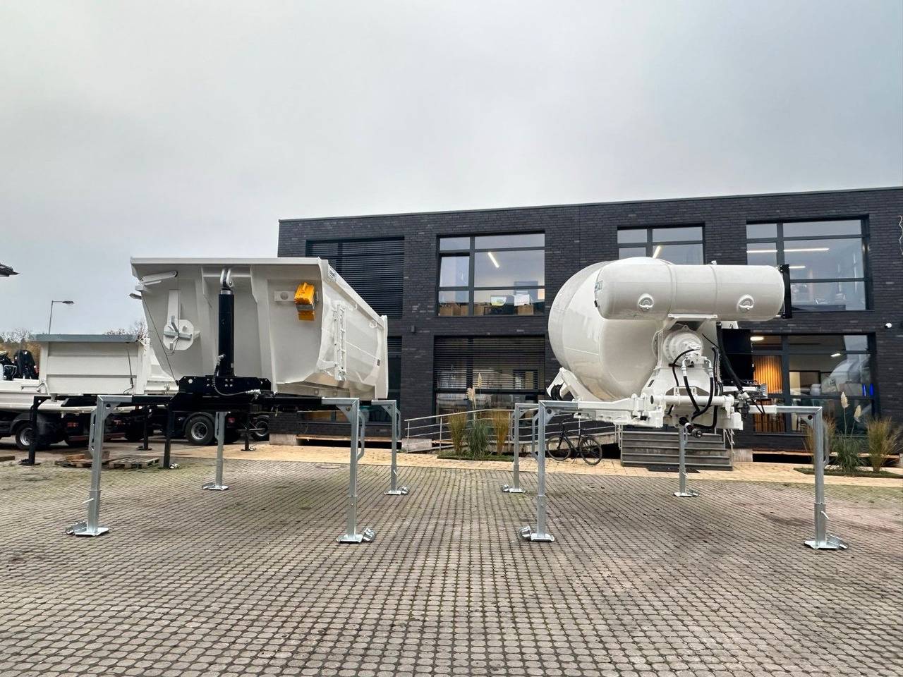 Leasing de  MAN TGS 41.480 8x4 WECHSELSYSTEM KIPPER+MISCHER MAN TGS 41.480 8x4 WECHSELSYSTEM KIPPER+MISCHER: foto 10