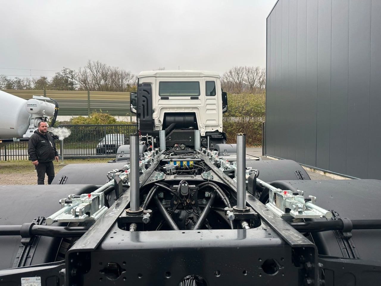 Camião basculante MAN TGS 41.480 8x4 WECHSELSYSTEM KIPPER+MISCHER: foto 29