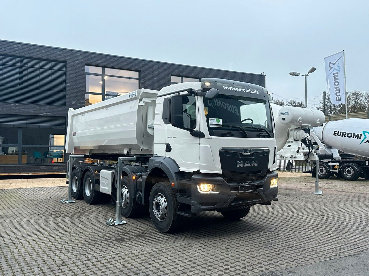 Leasing de  MAN TGS 41.480 8x4 WECHSELSYSTEM KIPPER+MISCHER MAN TGS 41.480 8x4 WECHSELSYSTEM KIPPER+MISCHER: foto 13