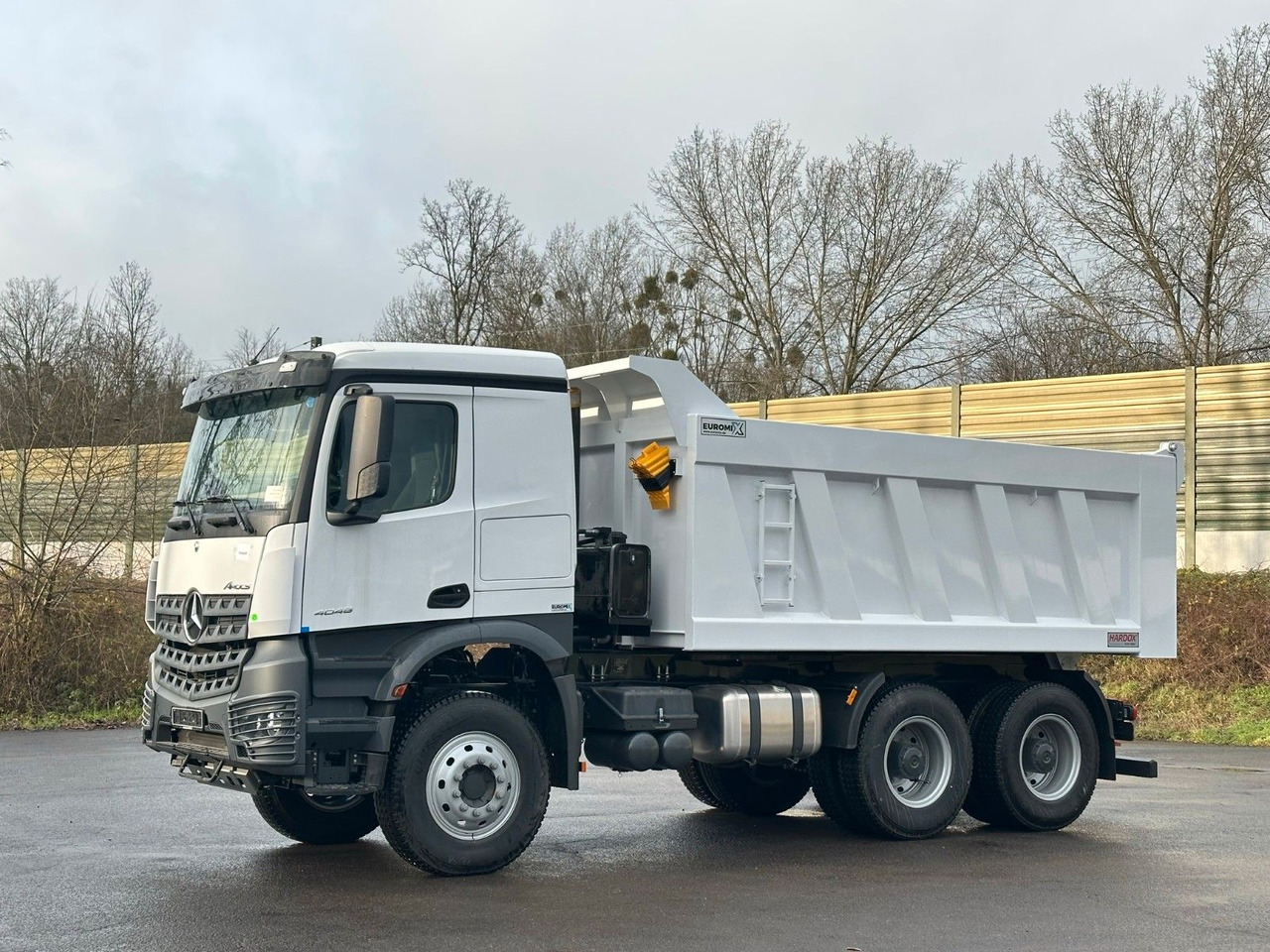 Mercedes-Benz 4048 6X4 Arcos 5 EuromixMTP Dumper Kipper - Camião basculante: foto 5 Mercedes-Benz 4048 6X4 Arcos 5 EuromixMTP Dumper Kipper - Camião basculante: foto 5